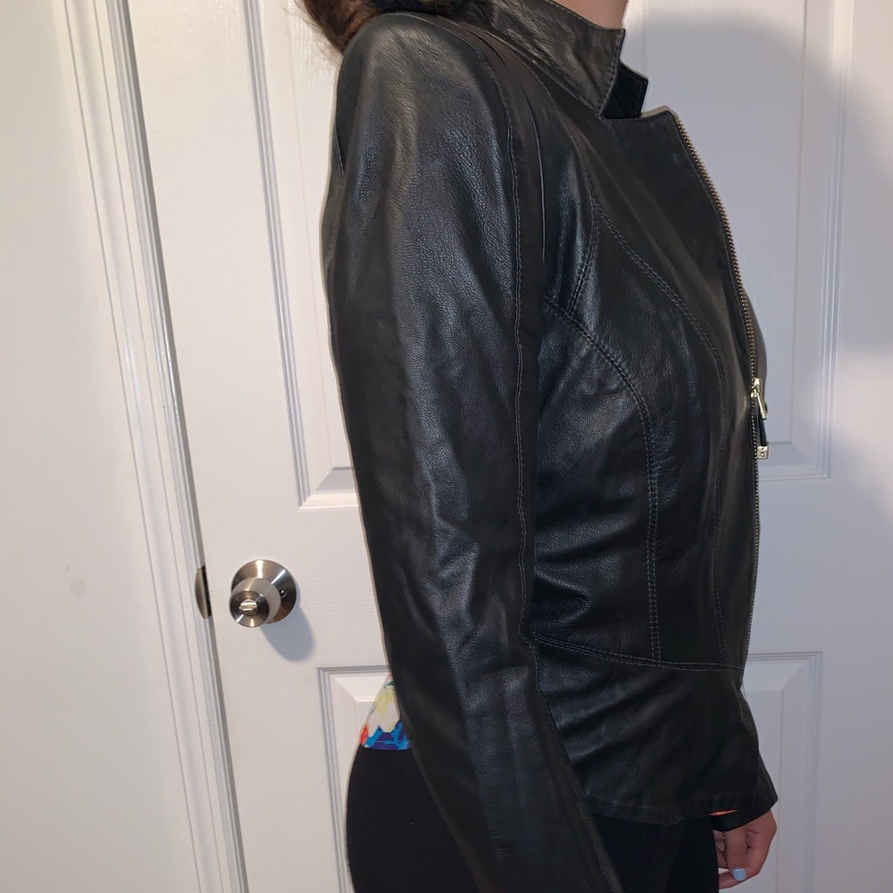 Leather jacket - Picture 2 of 3